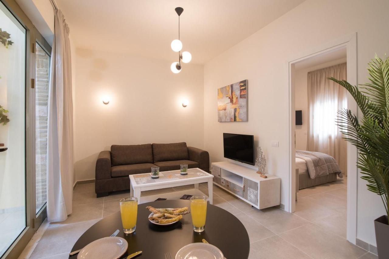 Lodge Modern Apartments, In Kalamaki Centre المظهر الخارجي الصورة