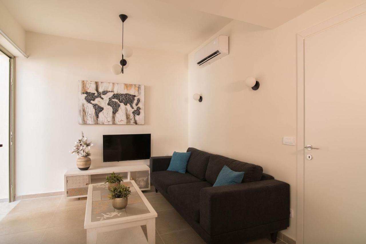 Lodge Modern Apartments, In Kalamaki Centre المظهر الخارجي الصورة