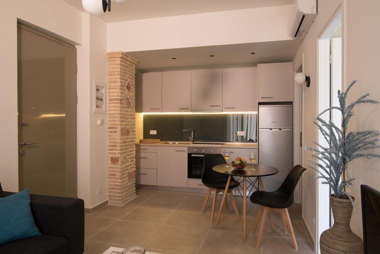 Lodge Modern Apartments, In Kalamaki Centre المظهر الخارجي الصورة