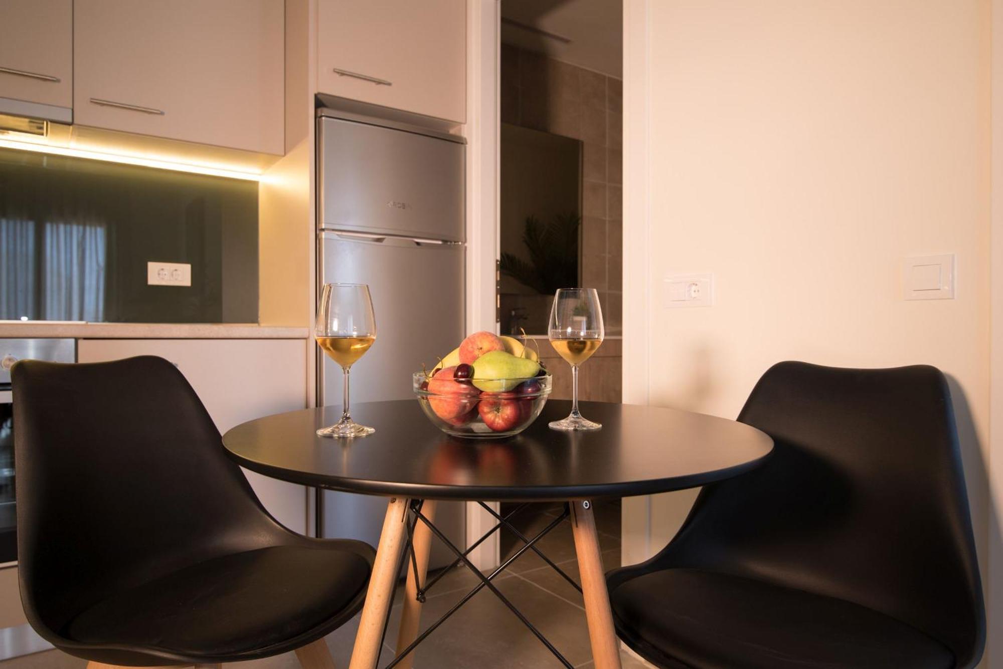 Lodge Modern Apartments, In Kalamaki Centre الغرفة الصورة